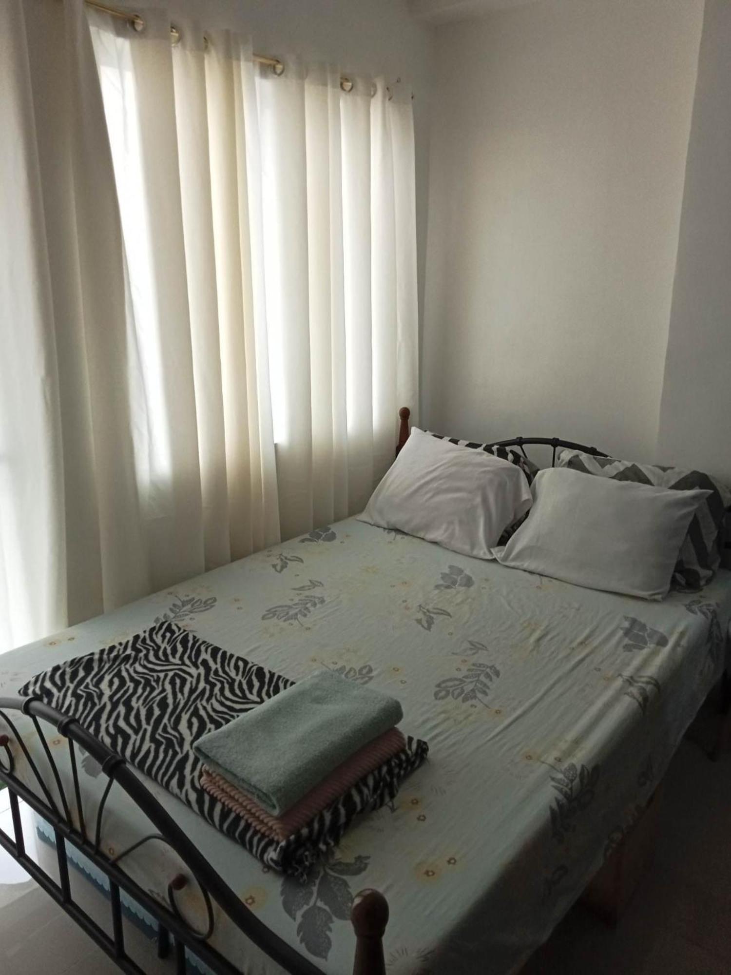 Kassel Residences Staycation Near Naia - Moonwalk Paranaque Paranaque City Экстерьер фото